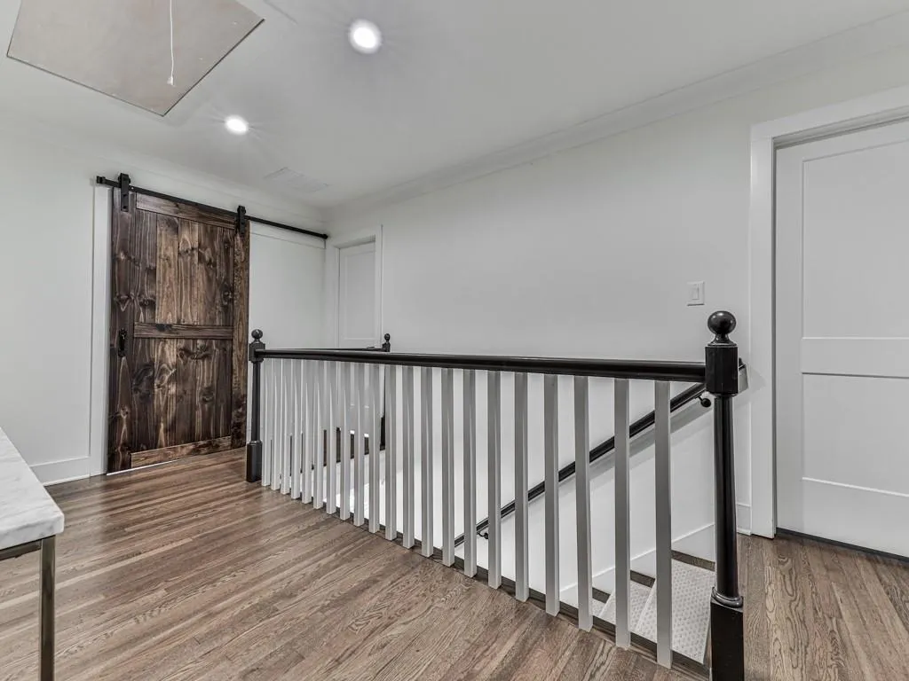 840 Edgewater Trail, Atlanta, Georgia 30328, 5 Bedrooms Bedrooms, ,4 BathroomsBathrooms,Residential,Sold,840 Edgewater Trail,6973024