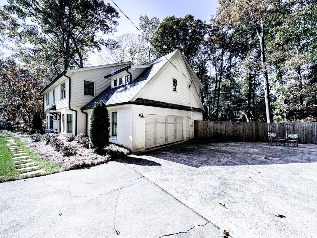 840 Edgewater Trail, Atlanta, Georgia 30328, 5 Bedrooms Bedrooms, ,4 BathroomsBathrooms,Residential,Sold,840 Edgewater Trail,6973024