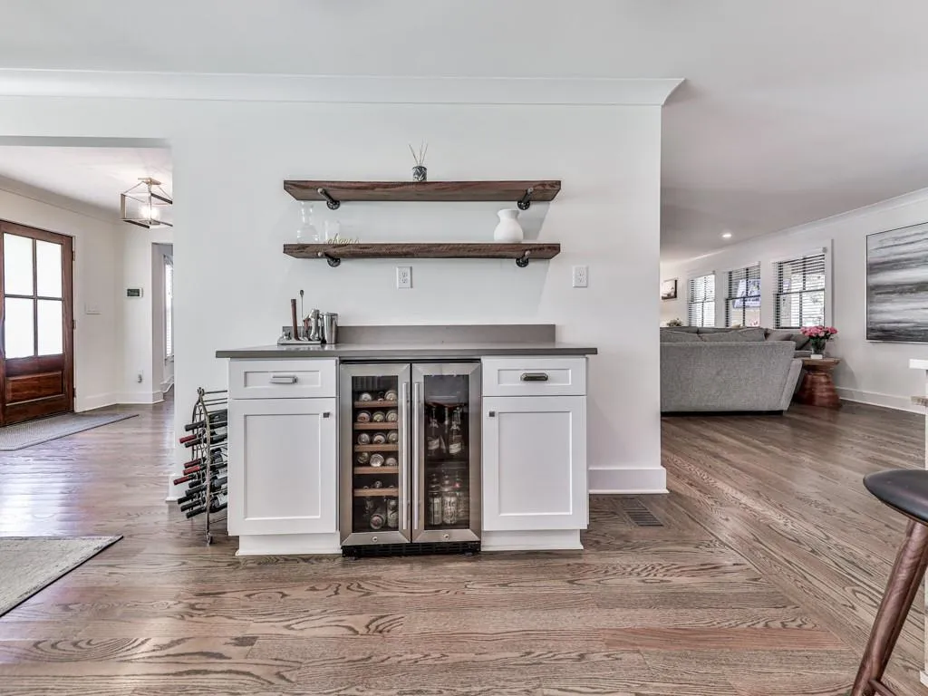 840 Edgewater Trail, Atlanta, Georgia 30328, 5 Bedrooms Bedrooms, ,4 BathroomsBathrooms,Residential,Sold,840 Edgewater Trail,6973024