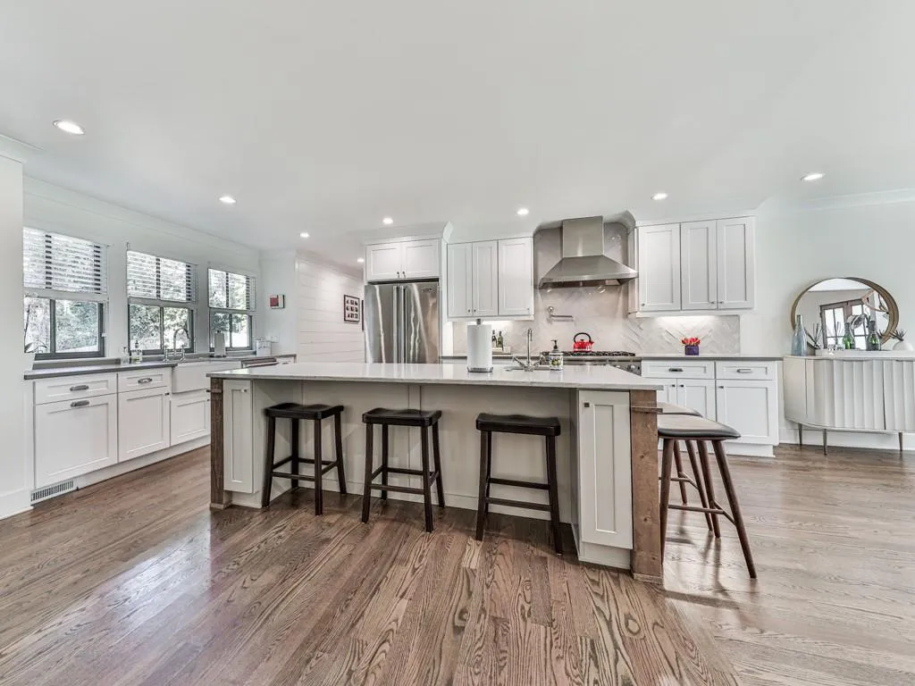 840 Edgewater Trail, Atlanta, Georgia 30328, 5 Bedrooms Bedrooms, ,4 BathroomsBathrooms,Residential,Sold,840 Edgewater Trail,6973024