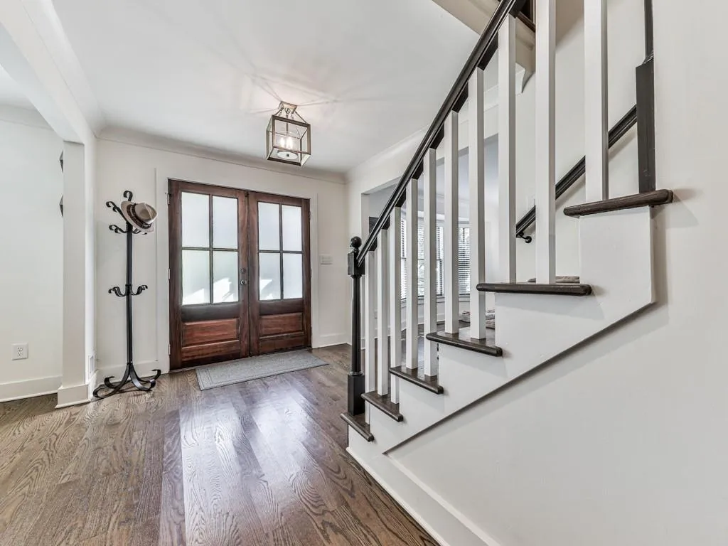 840 Edgewater Trail, Atlanta, Georgia 30328, 5 Bedrooms Bedrooms, ,4 BathroomsBathrooms,Residential,Sold,840 Edgewater Trail,6973024