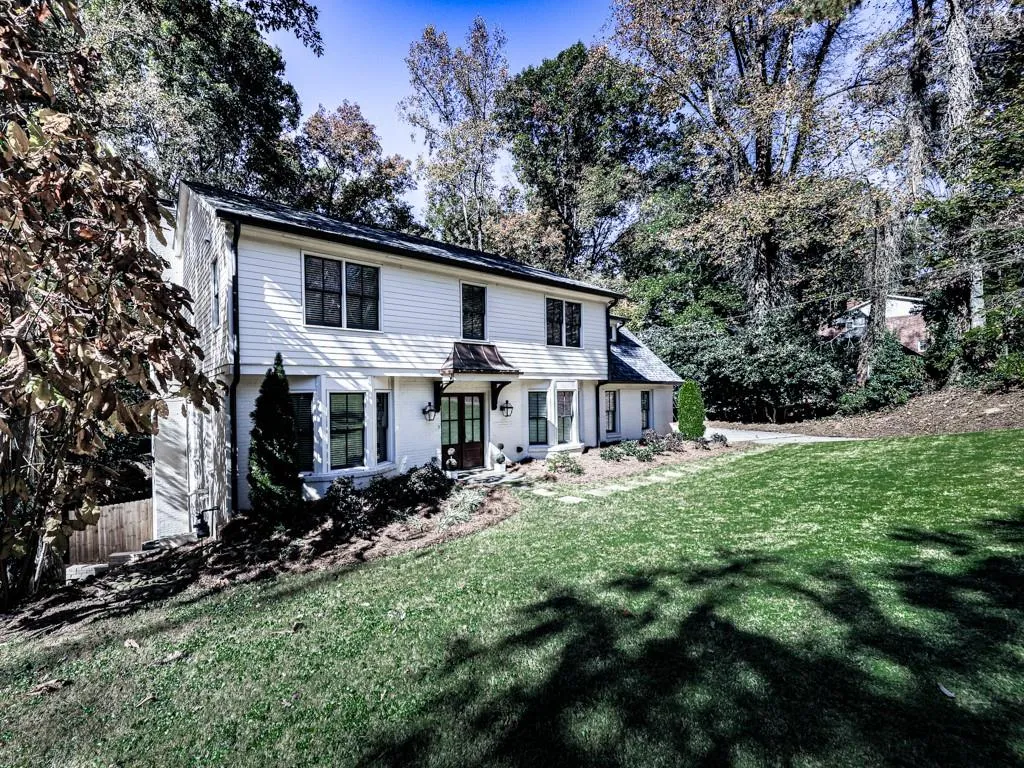 840 Edgewater Trail, Atlanta, Georgia 30328, 5 Bedrooms Bedrooms, ,4 BathroomsBathrooms,Residential,Sold,840 Edgewater Trail,6973024