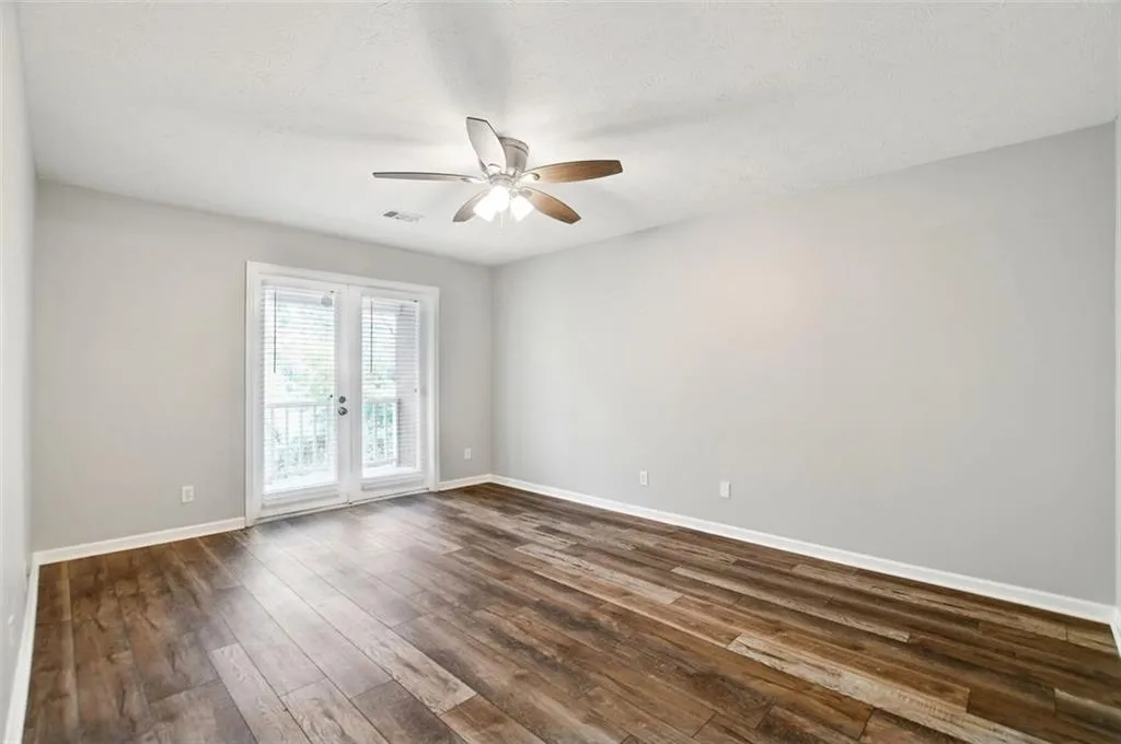 17 Saint Claire Lane Ne, Atlanta, Georgia 30324, 2 Bedrooms Bedrooms, ,2 BathroomsBathrooms,Residential,For Sale,17 Saint Claire Lane Ne,7662788
