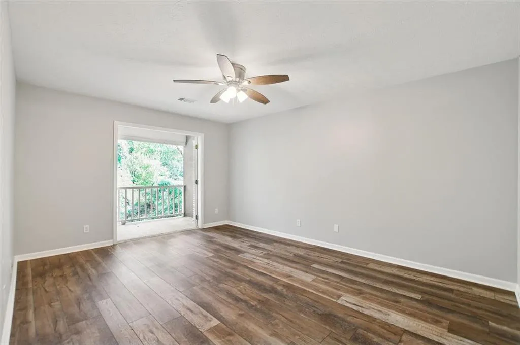 17 Saint Claire Lane Ne, Atlanta, Georgia 30324, 2 Bedrooms Bedrooms, ,2 BathroomsBathrooms,Residential,For Sale,17 Saint Claire Lane Ne,7662788