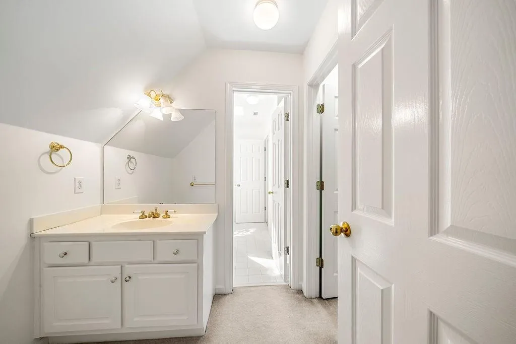 27 Wing Mill Road, Sandy Springs, Georgia 30350, 5 Bedrooms Bedrooms, ,4 BathroomsBathrooms,Residential,Sold,27 Wing Mill Road,7205706