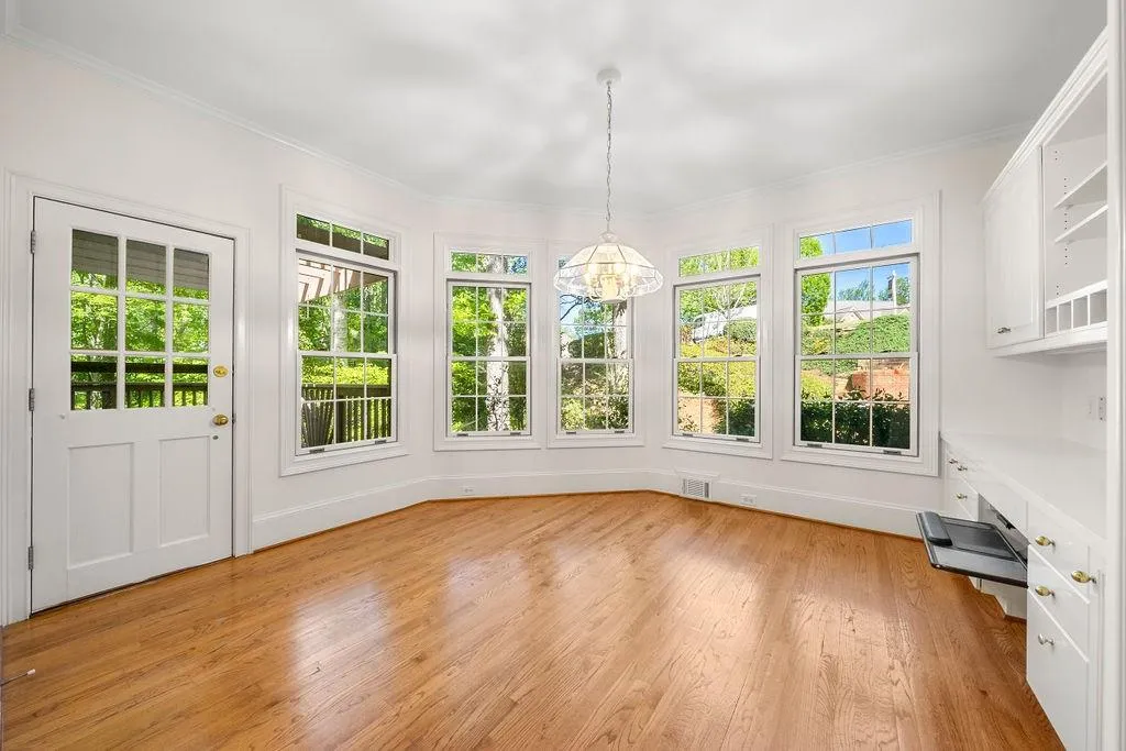 27 Wing Mill Road, Sandy Springs, Georgia 30350, 5 Bedrooms Bedrooms, ,4 BathroomsBathrooms,Residential,Sold,27 Wing Mill Road,7205706