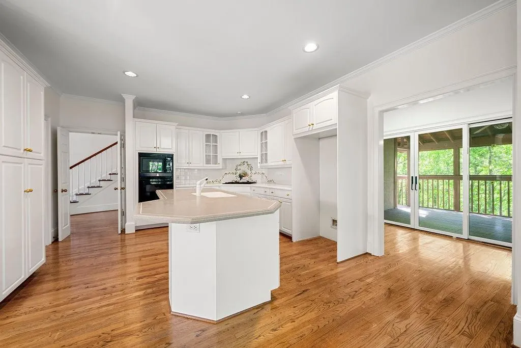 27 Wing Mill Road, Sandy Springs, Georgia 30350, 5 Bedrooms Bedrooms, ,4 BathroomsBathrooms,Residential,Sold,27 Wing Mill Road,7205706