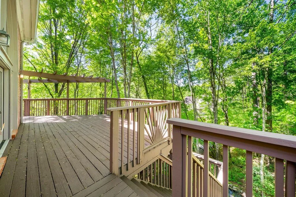 27 Wing Mill Road, Sandy Springs, Georgia 30350, 5 Bedrooms Bedrooms, ,4 BathroomsBathrooms,Residential,Sold,27 Wing Mill Road,7205706