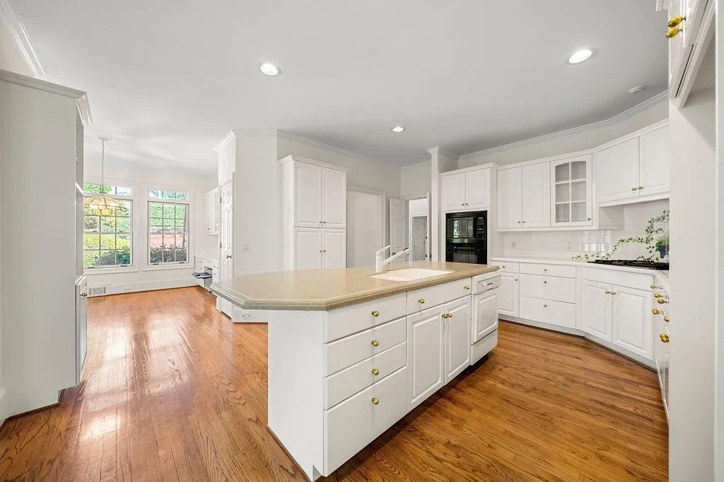 27 Wing Mill Road, Sandy Springs, Georgia 30350, 5 Bedrooms Bedrooms, ,4 BathroomsBathrooms,Residential,Sold,27 Wing Mill Road,7205706