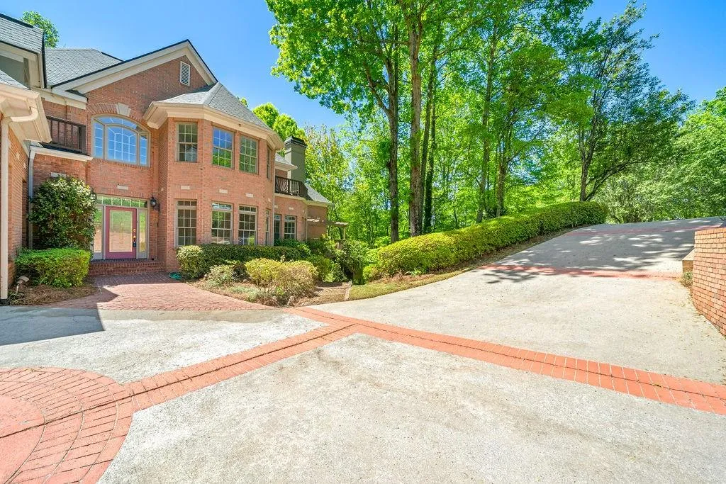 27 Wing Mill Road, Sandy Springs, Georgia 30350, 5 Bedrooms Bedrooms, ,4 BathroomsBathrooms,Residential,Sold,27 Wing Mill Road,7205706