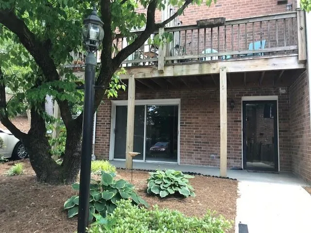 6520 Roswell Road Unit 82, Sandy Springs, Georgia 30328, 2 Bedrooms Bedrooms, ,2 BathroomsBathrooms,Residential,Sold,6520 Roswell Road Unit 82,6722083