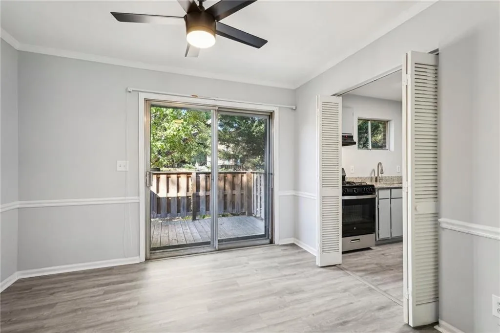 5560 Kingsport Drive Ne Unit 27, Atlanta, Georgia 30342, 3 Bedrooms Bedrooms, ,2 BathroomsBathrooms,Residential,For Sale,5560 Kingsport Drive Ne Unit 27,7585175