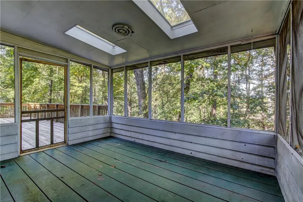 515 Spender Trace, Sandy Springs, Georgia 30350, 4 Bedrooms Bedrooms, ,2 BathroomsBathrooms,Residential,Sold,515 Spender Trace,5923603