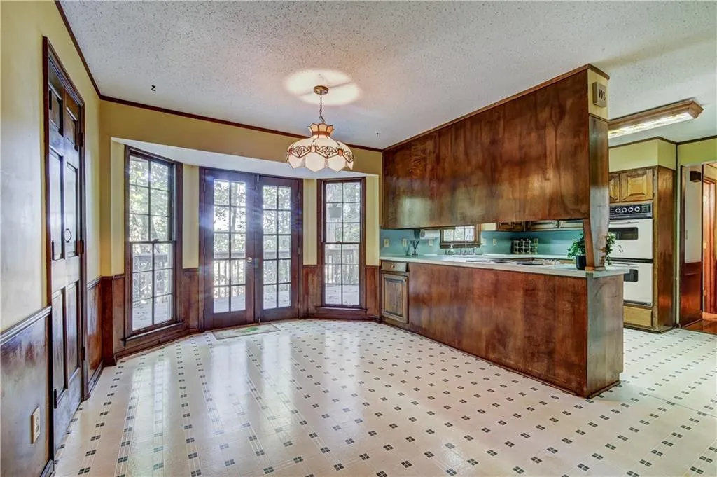 515 Spender Trace, Sandy Springs, Georgia 30350, 4 Bedrooms Bedrooms, ,2 BathroomsBathrooms,Residential,Sold,515 Spender Trace,5923603