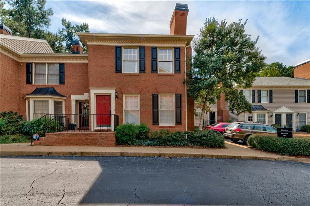 64 Mount Vernon Circle, Dunwoody, Georgia 30338, 2 Bedrooms Bedrooms, ,2 BathroomsBathrooms,Residential,Sold,64 Mount Vernon Circle,6809664