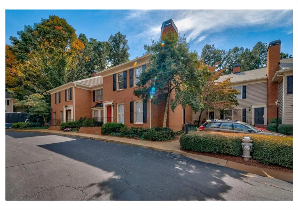 64 Mount Vernon Circle, Dunwoody, Georgia 30338, 2 Bedrooms Bedrooms, ,2 BathroomsBathrooms,Residential,Sold,64 Mount Vernon Circle,6809664