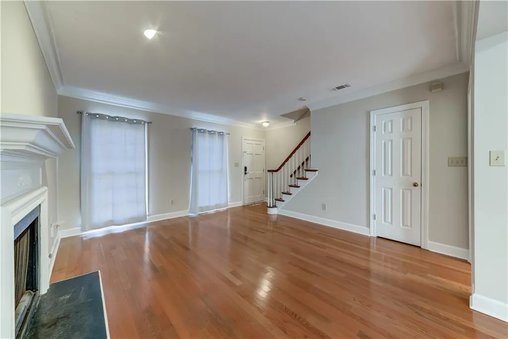 64 Mount Vernon Circle, Dunwoody, Georgia 30338, 2 Bedrooms Bedrooms, ,2 BathroomsBathrooms,Residential,Sold,64 Mount Vernon Circle,6809664