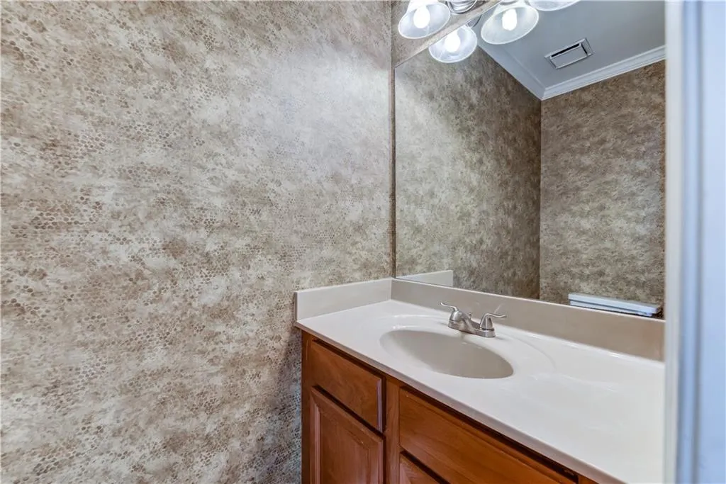 64 Mount Vernon Circle, Dunwoody, Georgia 30338, 2 Bedrooms Bedrooms, ,2 BathroomsBathrooms,Residential,Sold,64 Mount Vernon Circle,6809664