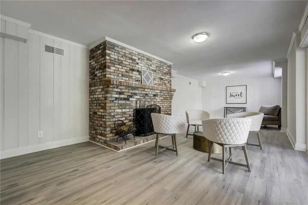 6562 Cherry Tree Lane, Sandy Springs, Georgia 30328, 3 Bedrooms Bedrooms, ,2 BathroomsBathrooms,Residential,Sold,6562 Cherry Tree Lane,6103443