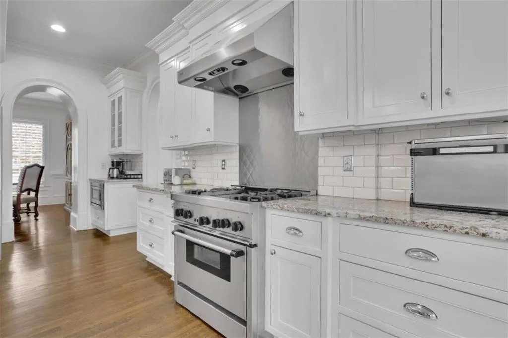 4084 Peachtree Dunwoody Road, Atlanta, Georgia 30342, 5 Bedrooms Bedrooms, ,5 BathroomsBathrooms,Residential,For Sale,4084 Peachtree Dunwoody Road,7587762