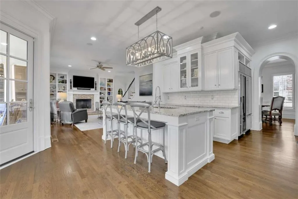 4084 Peachtree Dunwoody Road, Atlanta, Georgia 30342, 5 Bedrooms Bedrooms, ,5 BathroomsBathrooms,Residential,For Sale,4084 Peachtree Dunwoody Road,7587762