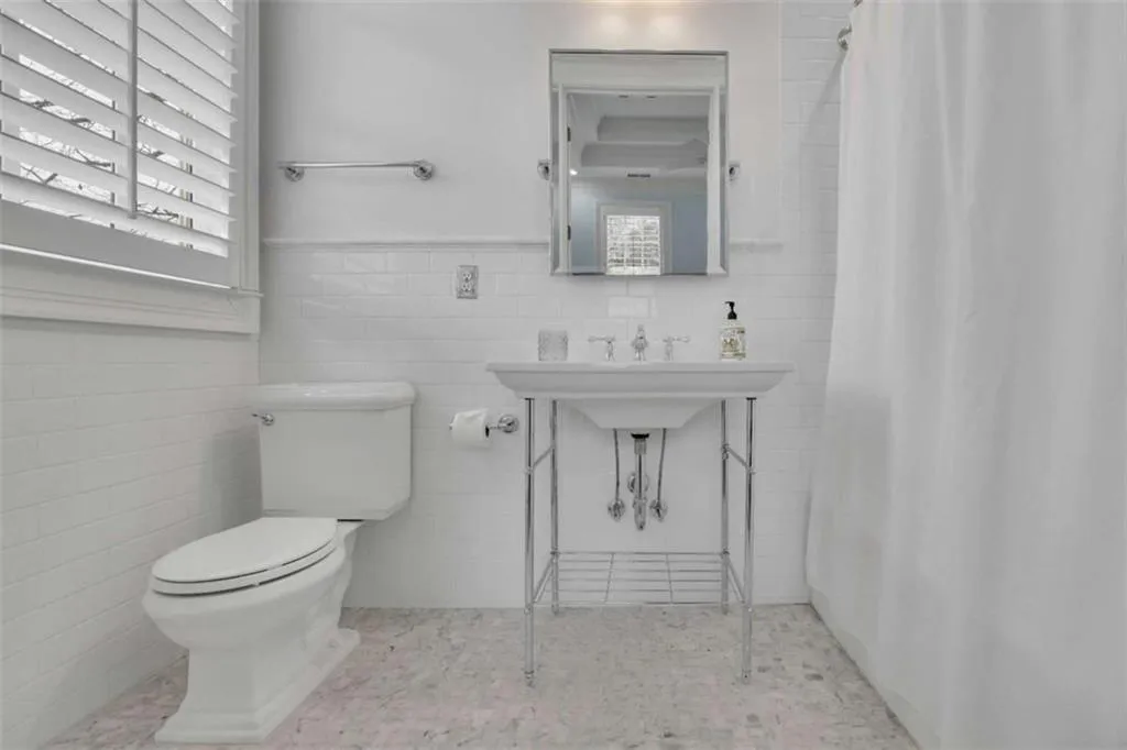 4084 Peachtree Dunwoody Road, Atlanta, Georgia 30342, 5 Bedrooms Bedrooms, ,5 BathroomsBathrooms,Residential,For Sale,4084 Peachtree Dunwoody Road,7587762