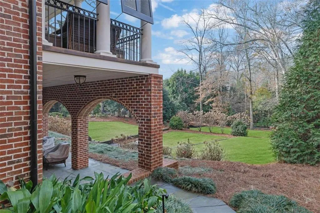 4084 Peachtree Dunwoody Road, Atlanta, Georgia 30342, 5 Bedrooms Bedrooms, ,5 BathroomsBathrooms,Residential,For Sale,4084 Peachtree Dunwoody Road,7587762