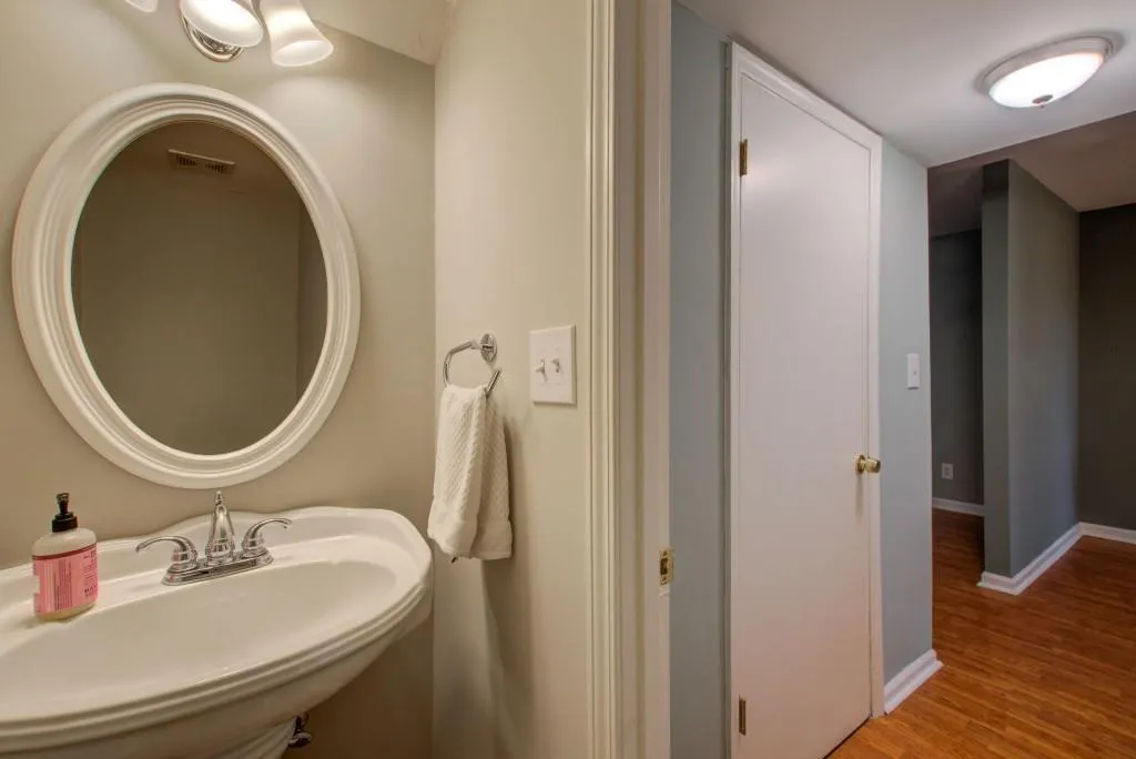 1201 Brighton Point, Sandy Springs, Georgia 30328, 2 Bedrooms Bedrooms, ,2 BathroomsBathrooms,Residential,Sold,1201 Brighton Point,7136326