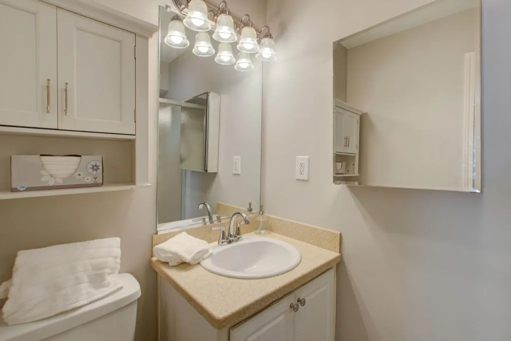 1201 Brighton Point, Sandy Springs, Georgia 30328, 2 Bedrooms Bedrooms, ,2 BathroomsBathrooms,Residential,Sold,1201 Brighton Point,7136326