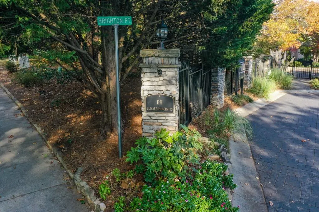 1201 Brighton Point, Sandy Springs, Georgia 30328, 2 Bedrooms Bedrooms, ,2 BathroomsBathrooms,Residential,Sold,1201 Brighton Point,7136326