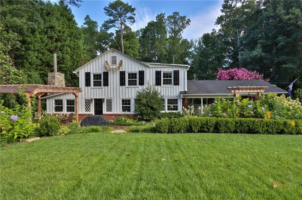 45 Michelle Circle, Atlanta, Georgia 30342, 4 Bedrooms Bedrooms, ,2 BathroomsBathrooms,Residential,Sold,45 Michelle Circle,6784147