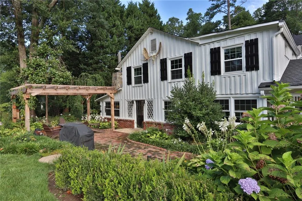 45 Michelle Circle, Atlanta, Georgia 30342, 4 Bedrooms Bedrooms, ,2 BathroomsBathrooms,Residential,Sold,45 Michelle Circle,6784147