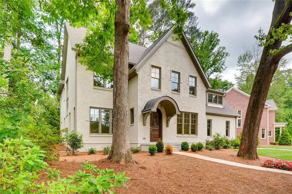 345 Pine Forest Road, Atlanta, Georgia 30342, 5 Bedrooms Bedrooms, ,4 BathroomsBathrooms,Residential,Sold,345 Pine Forest Road,6018010