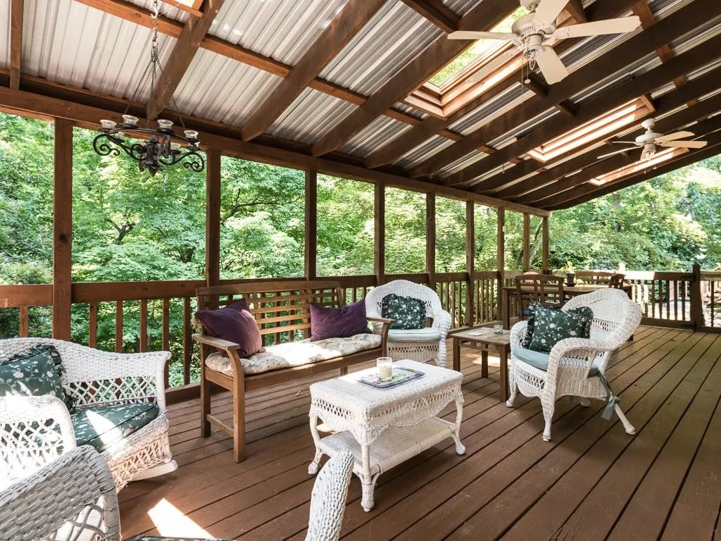 3994 Saint Clair Court Ne, Brookhaven, Georgia 30319, 6 Bedrooms Bedrooms, ,3 BathroomsBathrooms,Residential,Sold,3994 Saint Clair Court Ne,5703404