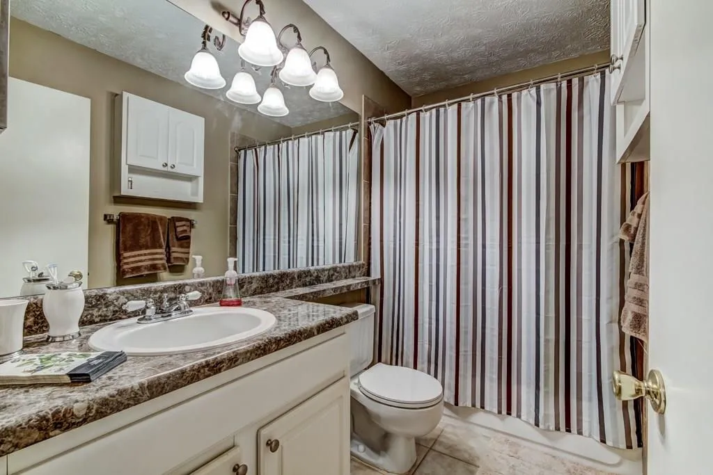 6822 Glenridge Drive Unit G, Sandy Springs, Georgia 30328, 1 Bedroom Bedrooms, ,1 BathroomBathrooms,Residential,Sold,6822 Glenridge Drive Unit G,5844057