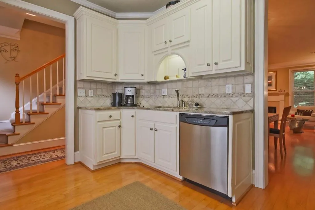 7950 Colquitt Road Unit B-2, Atlanta, Georgia 30350, 2 Bedrooms Bedrooms, ,2 BathroomsBathrooms,Residential,Sold,7950 Colquitt Road Unit B-2,5547519