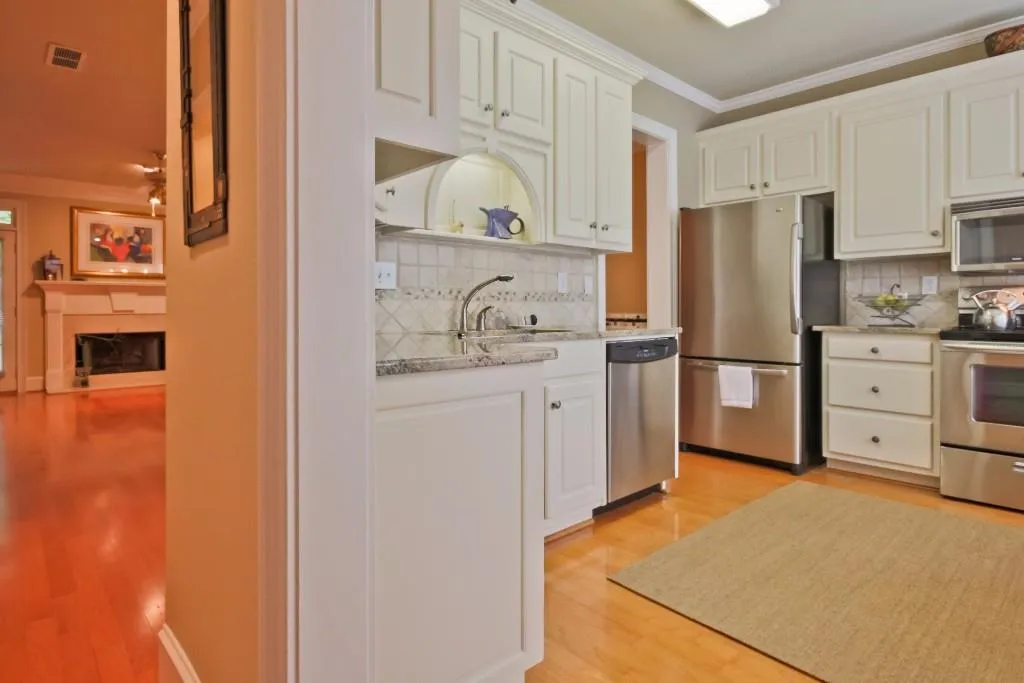 7950 Colquitt Road Unit B-2, Atlanta, Georgia 30350, 2 Bedrooms Bedrooms, ,2 BathroomsBathrooms,Residential,Sold,7950 Colquitt Road Unit B-2,5547519