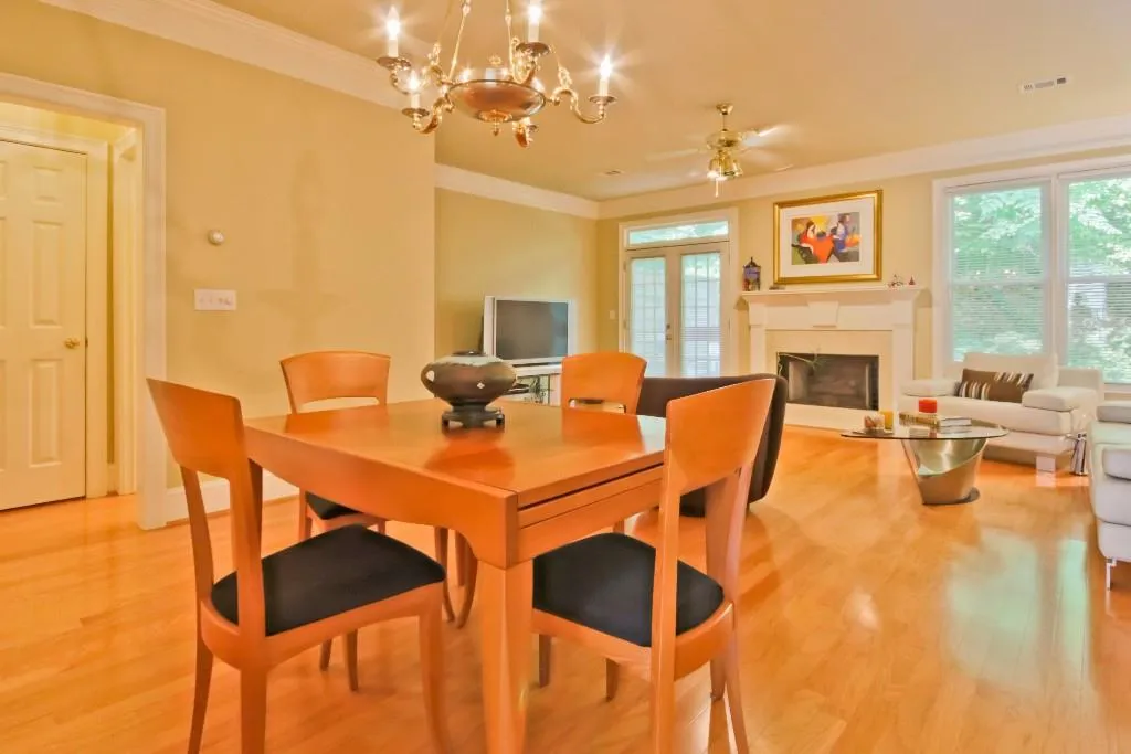7950 Colquitt Road Unit B-2, Atlanta, Georgia 30350, 2 Bedrooms Bedrooms, ,2 BathroomsBathrooms,Residential,Sold,7950 Colquitt Road Unit B-2,5547519
