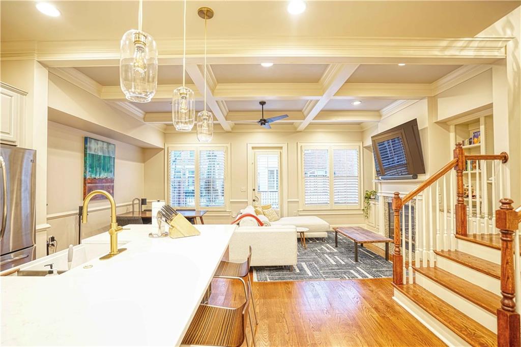211 Riversgate Drive, Atlanta, Georgia 30339, 3 Bedrooms Bedrooms, ,3 BathroomsBathrooms,Residential,Sold,211 Riversgate Drive,7305507