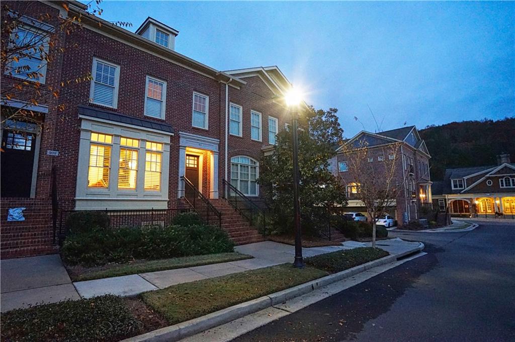 211 Riversgate Drive, Atlanta, Georgia 30339, 3 Bedrooms Bedrooms, ,3 BathroomsBathrooms,Residential,Sold,211 Riversgate Drive,7305507