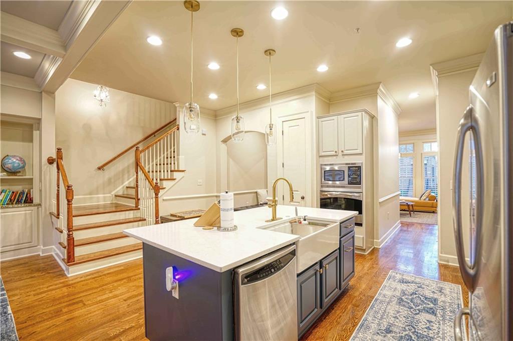 211 Riversgate Drive, Atlanta, Georgia 30339, 3 Bedrooms Bedrooms, ,3 BathroomsBathrooms,Residential,Sold,211 Riversgate Drive,7305507