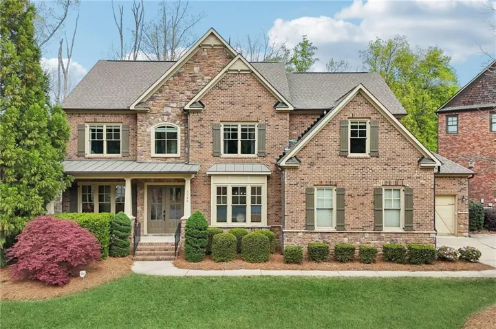 Finished basement in the popular swim/tennis community of Turnberry and located in the Lambert High School district - Great home for sale!!