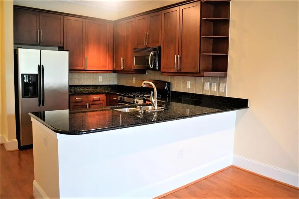 1055 Piedmont Avenue Ne Unit 210, Atlanta, Georgia 30309, 1 Bedroom Bedrooms, ,1 BathroomBathrooms,Residential,Sold,1055 Piedmont Avenue Ne Unit 210,6518230