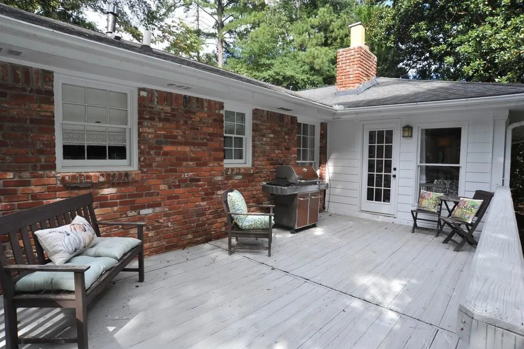 4660 Huntley Drive, Atlanta, Georgia 30342, 4 Bedrooms Bedrooms, ,3 BathroomsBathrooms,Residential,Sold,4660 Huntley Drive,6070884