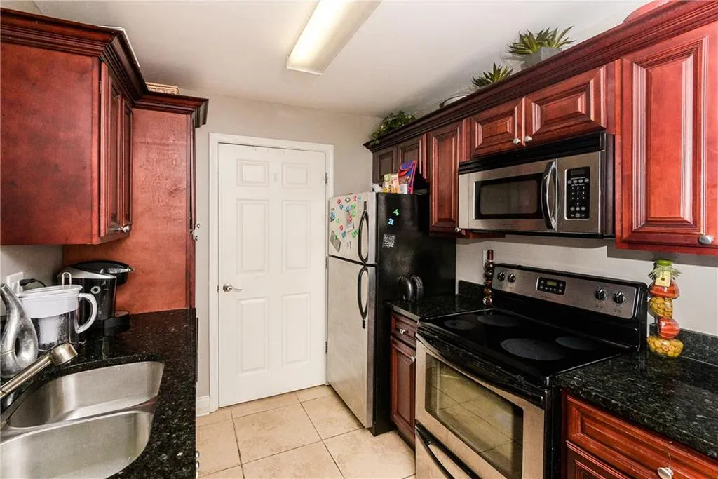 5104 Santa Fe Parkway, Sandy Springs, Georgia 30350, 2 Bedrooms Bedrooms, ,2 BathroomsBathrooms,Residential,Sold,5104 Santa Fe Parkway,5827117