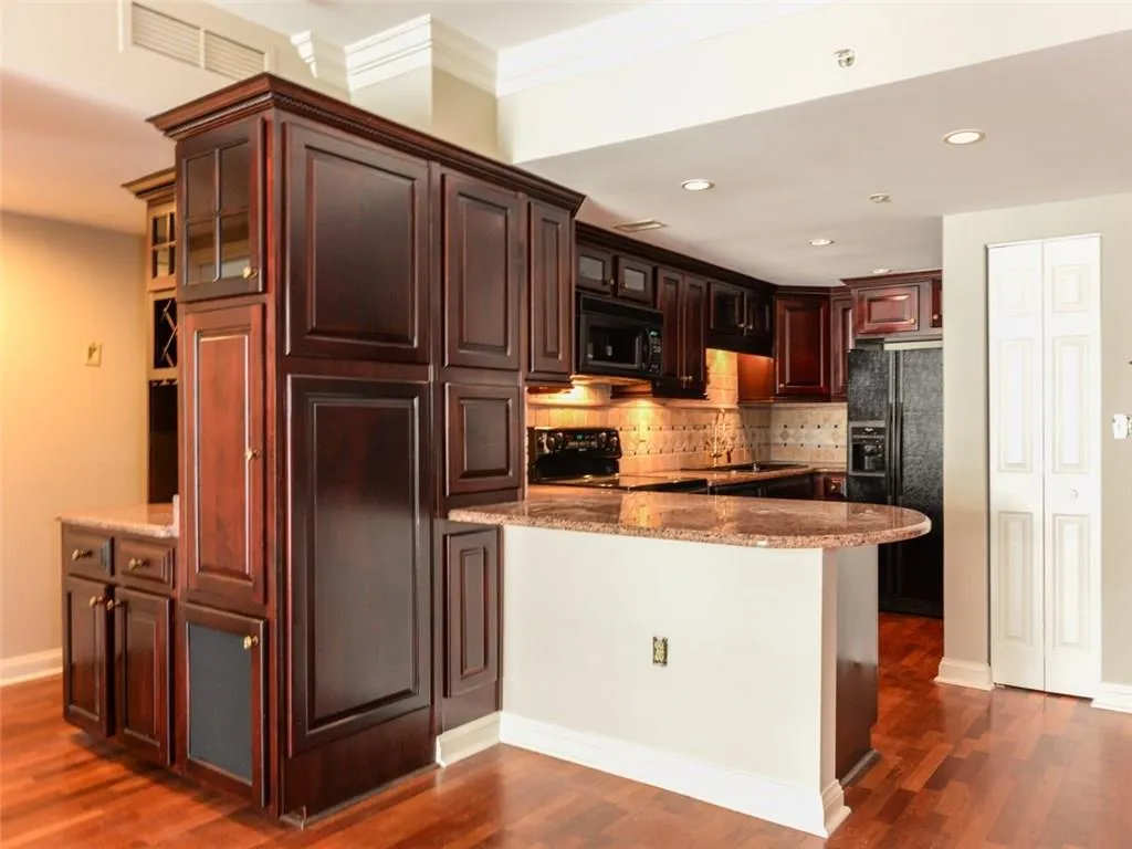 199 14th Street Ne Unit 609, Atlanta, Georgia 30309, 1 Bedroom Bedrooms, ,1 BathroomBathrooms,Residential,Sold,199 14th Street Ne Unit 609,5791357
