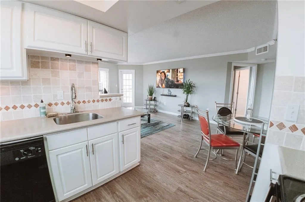 795 Hammond Drive Unit 1608, Sandy Springs, Georgia 30328, 1 Bedroom Bedrooms, ,1 BathroomBathrooms,Residential,Sold,795 Hammond Drive Unit 1608,7114249 795 Hammond Drive Unit 1608, Sandy Springs, Georgia 30328, 1 Bedroom Bedrooms, ,1 BathroomBathrooms,Residential,Sold,795 Hammond Drive Unit 1608,7114249