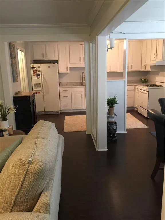 346 Carpenter Drive Unit 48, Atlanta, Georgia 30328, 2 Bedrooms Bedrooms, ,2 BathroomsBathrooms,Residential,Sold,346 Carpenter Drive Unit 48,6738837