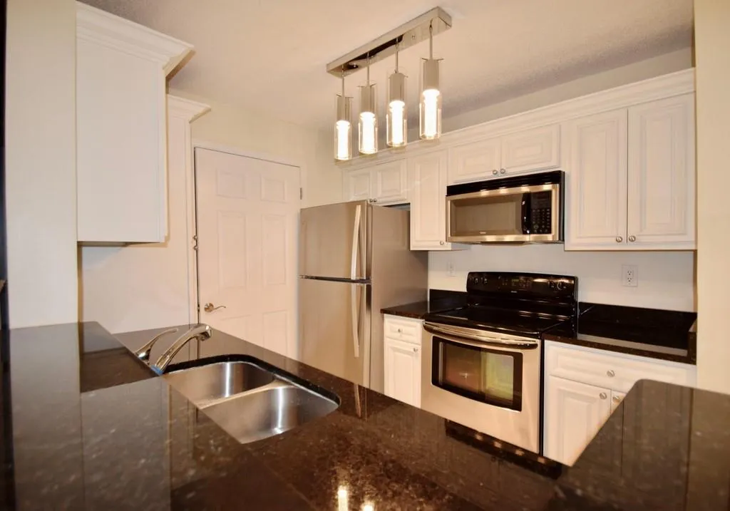 3101 Santa Fe Parkway, Sandy Springs, Georgia 30350, 2 Bedrooms Bedrooms, ,2 BathroomsBathrooms,Residential,Sold,3101 Santa Fe Parkway,6788315