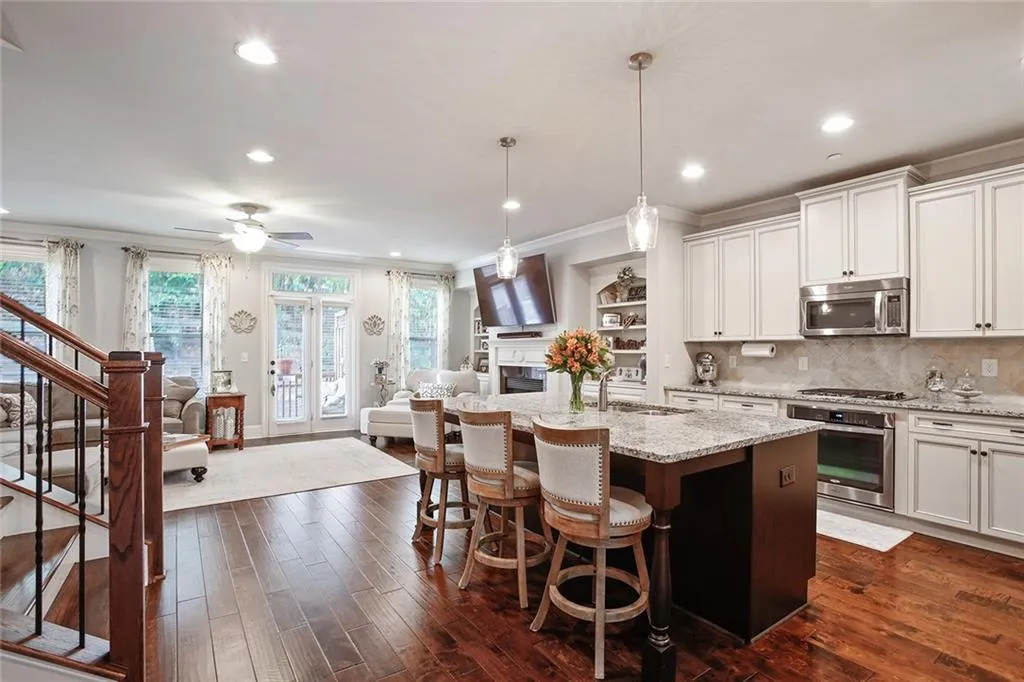 1217 Apperley Place, Sandy Springs, Georgia 30350, 4 Bedrooms Bedrooms, ,3 BathroomsBathrooms,Residential,Sold,1217 Apperley Place,6758365